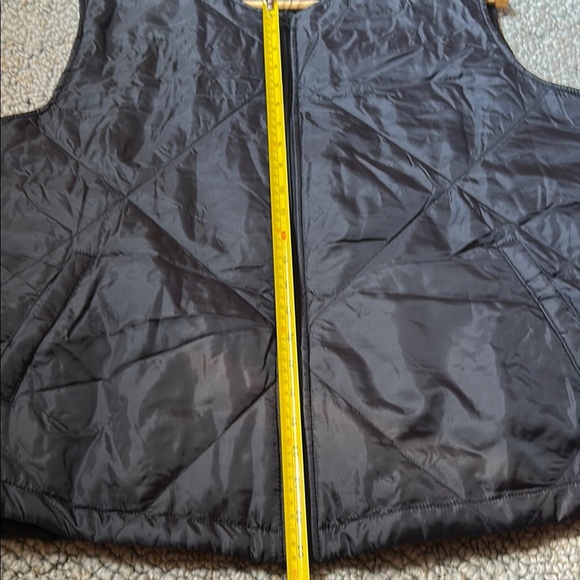 Socialite Black Quilted Vest. NWT. Size large/extra large. - Picture 7 of 8
